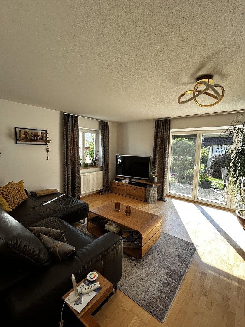 Predaj domu 147 m², pozemok 328 m², Reichertshausen, Bavorsko Predaj domu 147 m², pozemok 328 m², Reichertshausen, Bavorsko