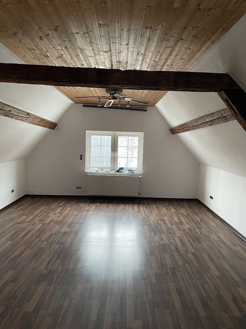 Prenájom domu 211 m², pozemok 100 m², Falltorstr. 2, Bruchköbel, Hesensko Prenájom domu 211 m², pozemok 100 m², Falltorstr. 2, Bruchköbel, Hesensko