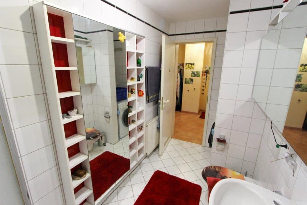 Predaj bytu 2-izbový 55 m², Berlin, Berlín Predaj bytu 2-izbový 55 m², Berlin, Berlín