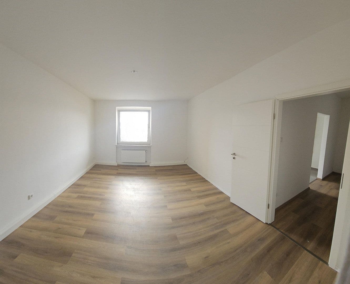Prenájom bytu 2-izbový 64 m², Herzogstraße 97, Düsseldorf, Severné Porýnie - Westfálsko Prenájom bytu 2-izbový 64 m², Herzogstraße 97, Düsseldorf, Severné Porýnie - Westfálsko