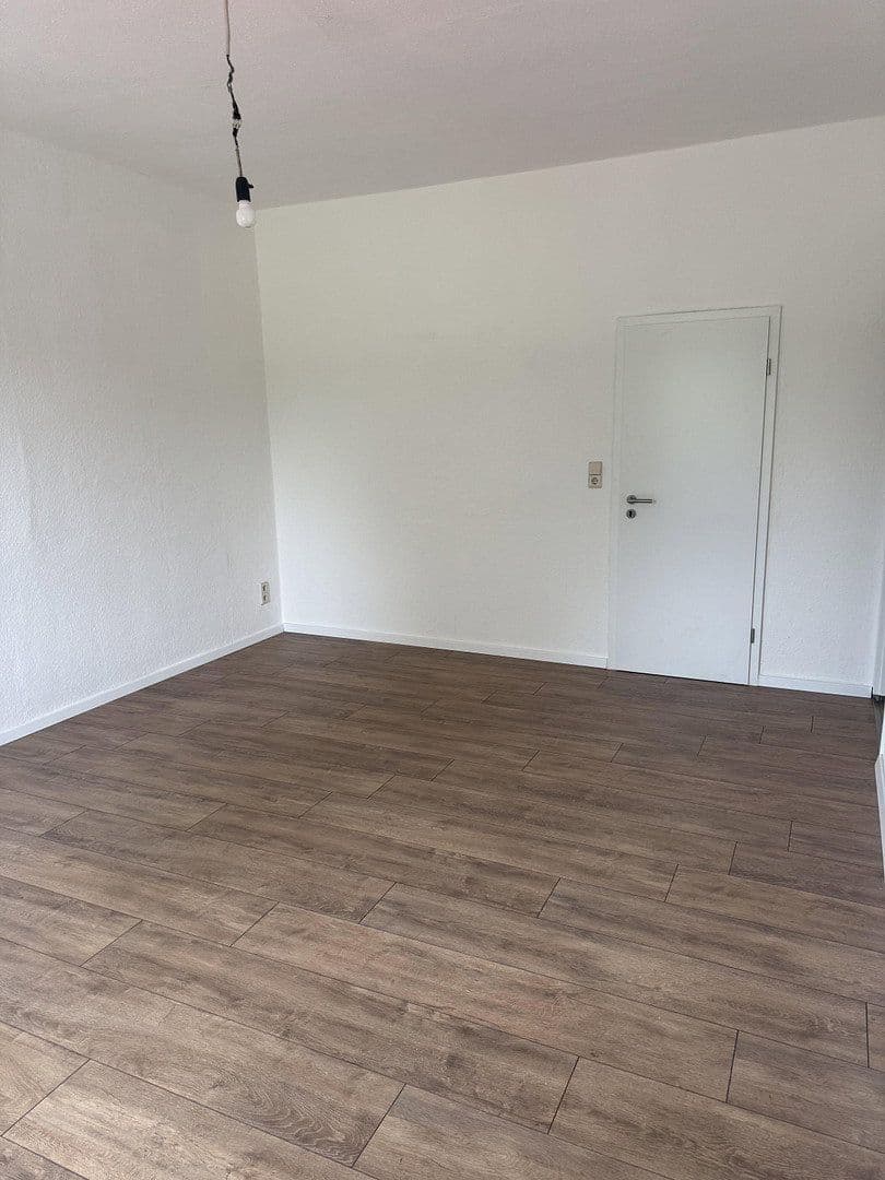 Prenájom kancelárie 106 m², Chemnitzer Str.65, Frankenberg/Sachsen, Sasko Prenájom kancelárie 106 m², Chemnitzer Str.65, Frankenberg/Sachsen, Sasko
