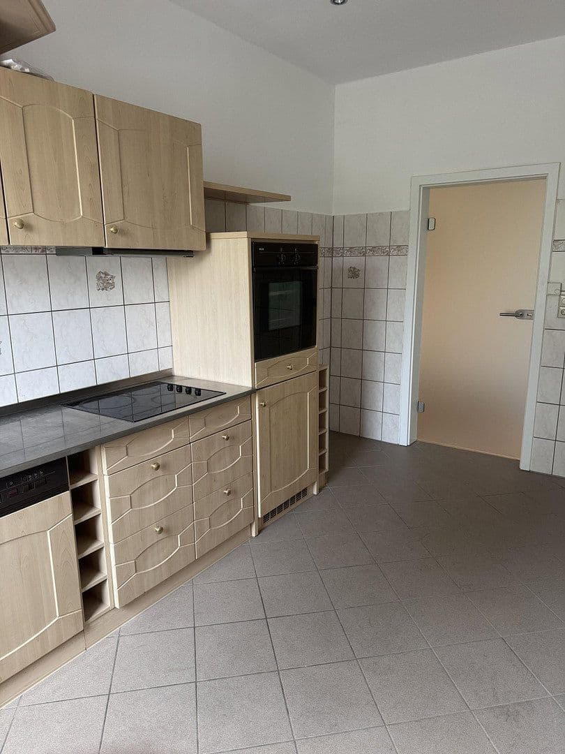 Prenájom kancelárie 106 m², Chemnitzer Str.65, Frankenberg/Sachsen, Sasko Prenájom kancelárie 106 m², Chemnitzer Str.65, Frankenberg/Sachsen, Sasko