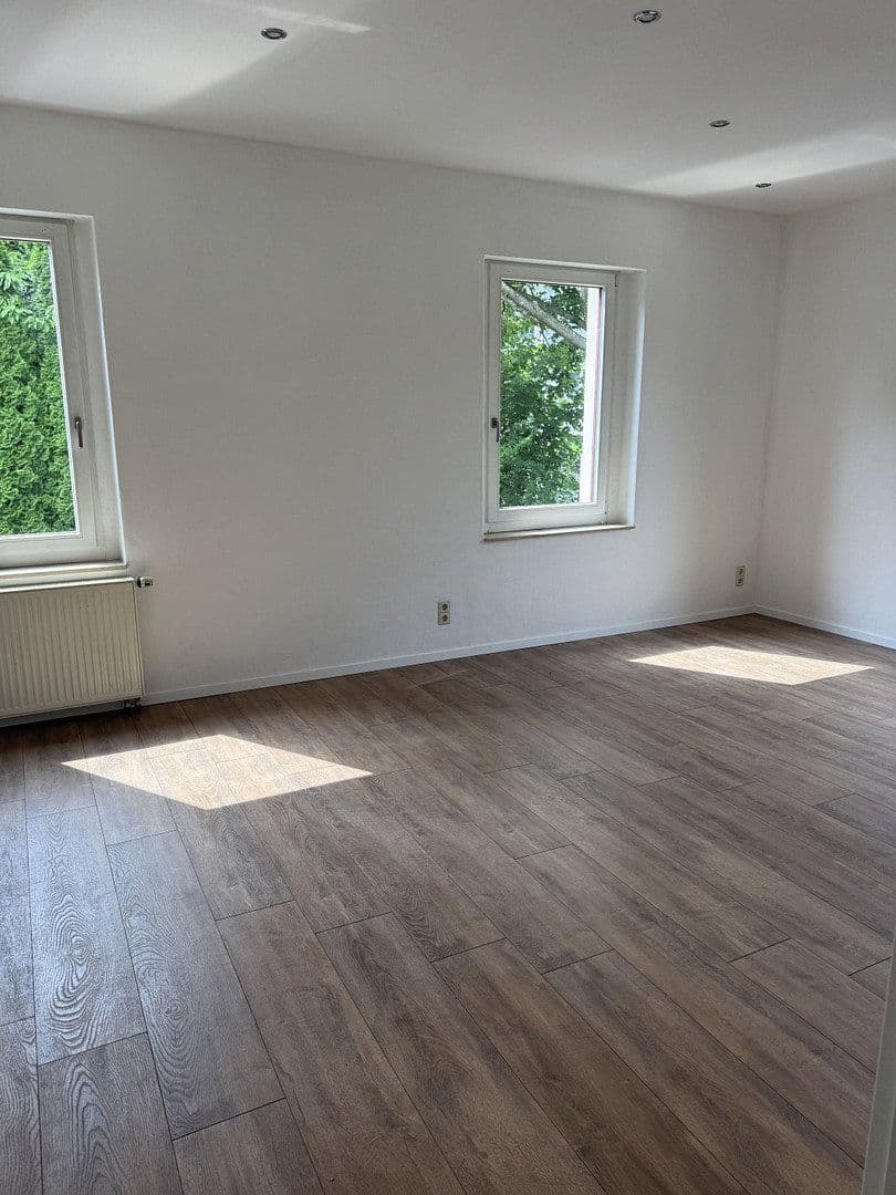 Prenájom kancelárie 106 m², Chemnitzer Str.65, Frankenberg/Sachsen, Sasko Prenájom kancelárie 106 m², Chemnitzer Str.65, Frankenberg/Sachsen, Sasko
