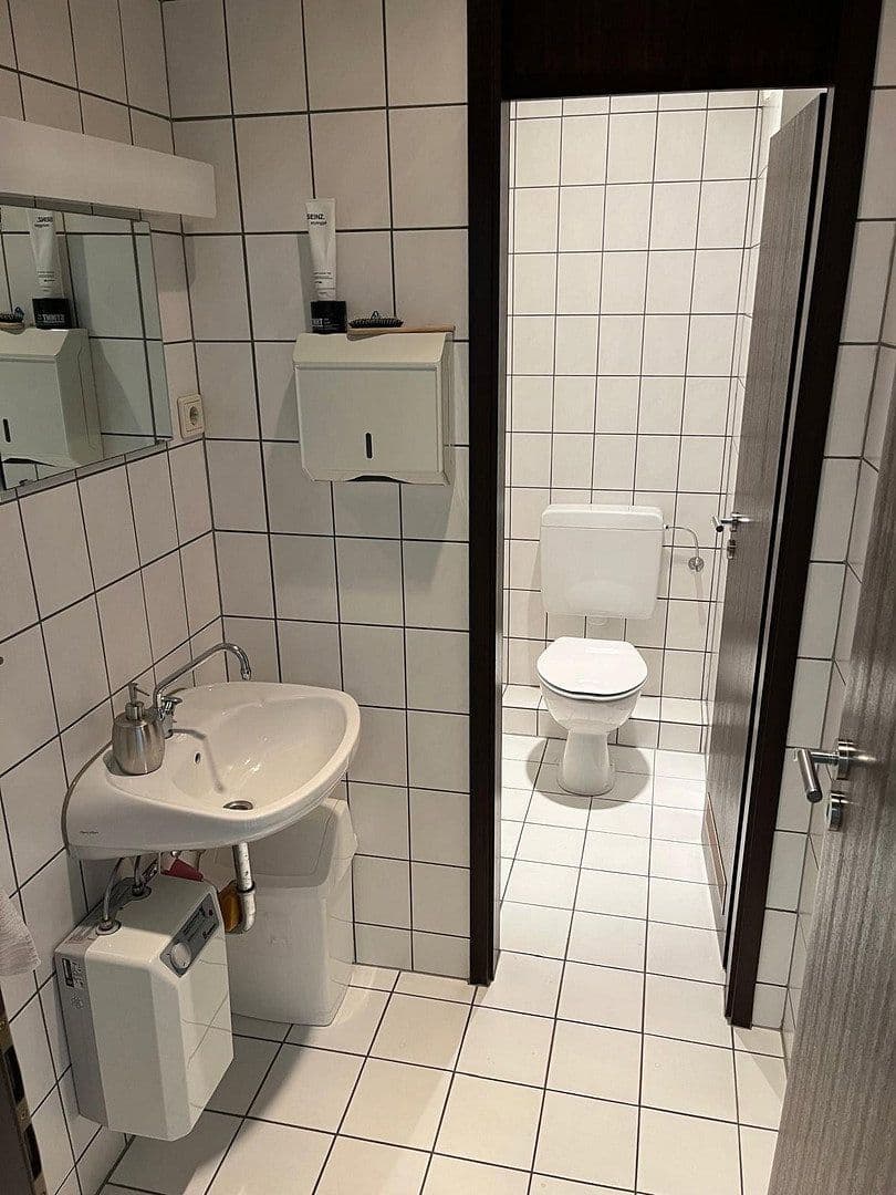Predaj kancelárie 143 m², Wilhelmstraße 60a, Wiesbaden, Hesensko Predaj kancelárie 143 m², Wilhelmstraße 60a, Wiesbaden, Hesensko