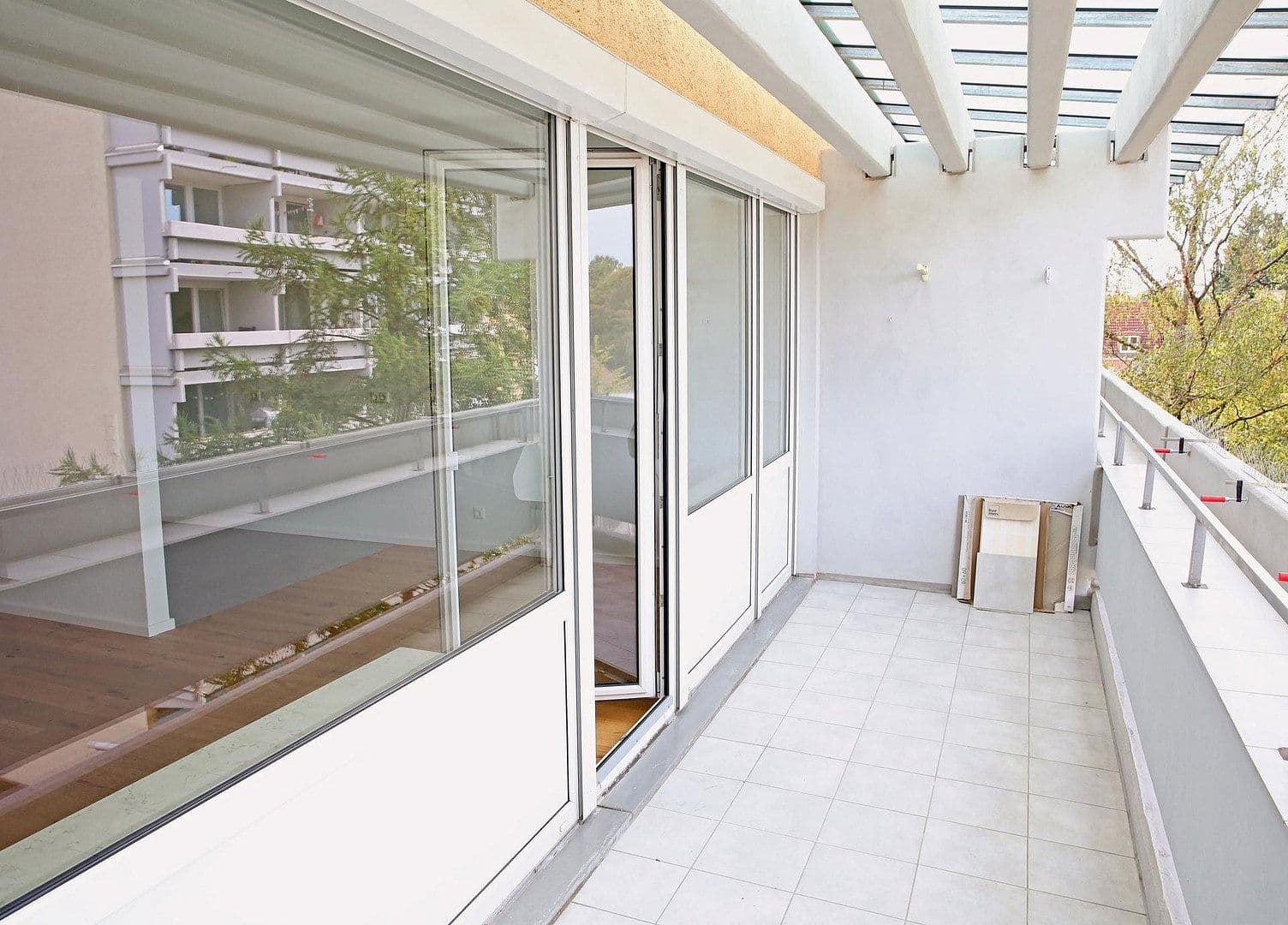 Prenájom bytu 4-izbový 90 m², Friedenheimer Straße 70, München, Bavorsko Prenájom bytu 4-izbový 90 m², Friedenheimer Straße 70, München, Bavorsko