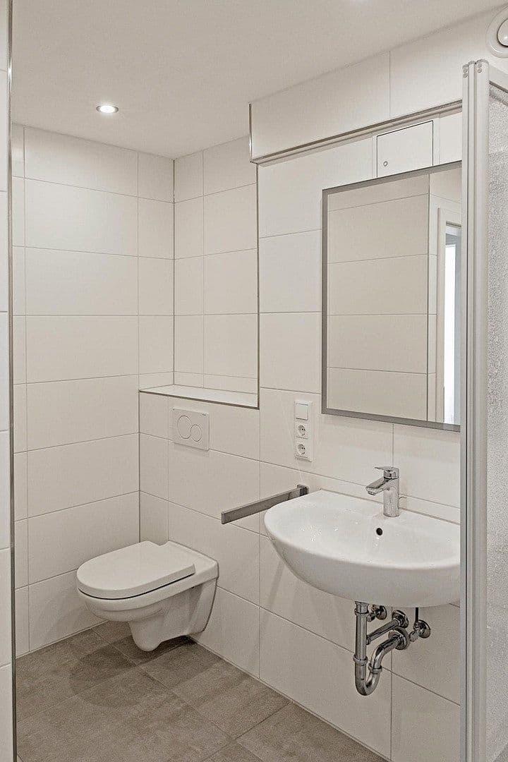 Prenájom bytu 4-izbový 90 m², Friedenheimer Straße 70, München, Bavorsko Prenájom bytu 4-izbový 90 m², Friedenheimer Straße 70, München, Bavorsko