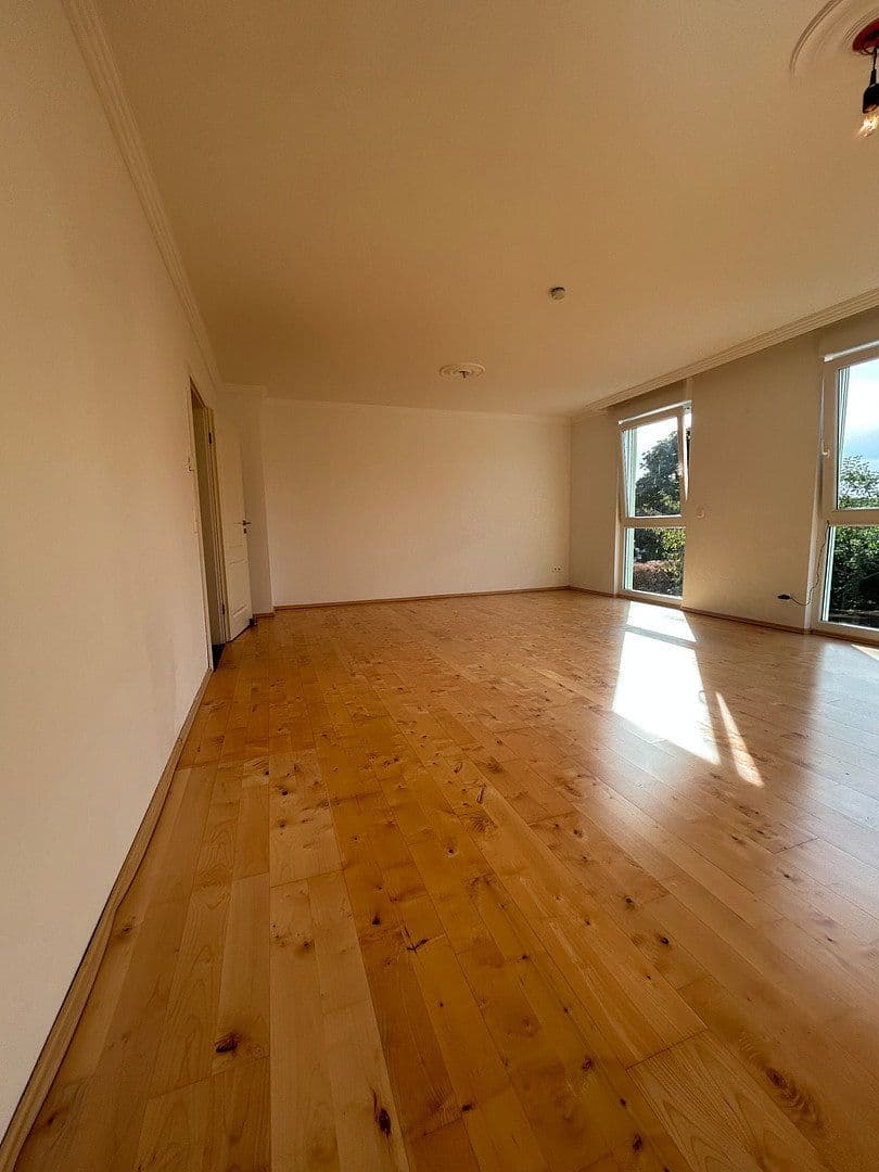 Prenájom domu 186 m², pozemok 384 m², Leverkusen, Severné Porýnie - Westfálsko Prenájom domu 186 m², pozemok 384 m², Leverkusen, Severné Porýnie - Westfálsko