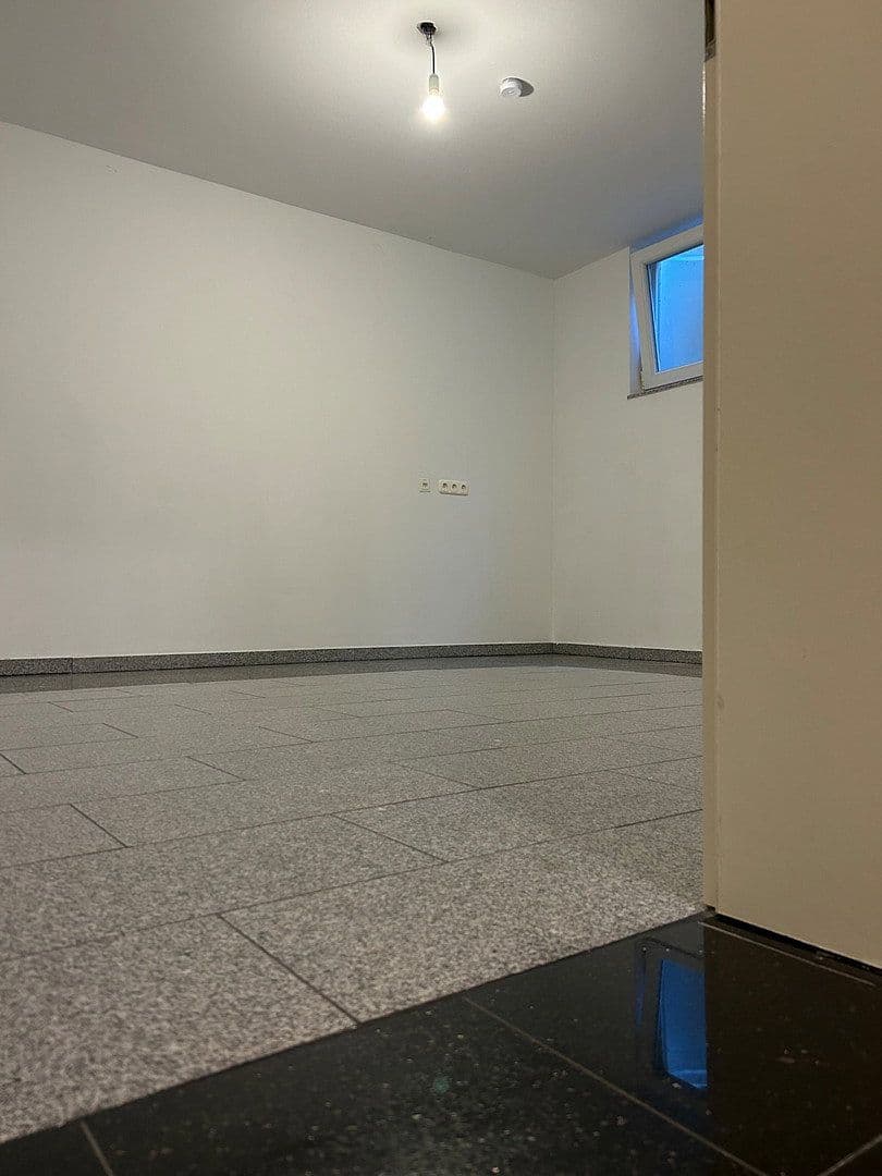 Prenájom domu 186 m², pozemok 384 m², Leverkusen, Severné Porýnie - Westfálsko Prenájom domu 186 m², pozemok 384 m², Leverkusen, Severné Porýnie - Westfálsko