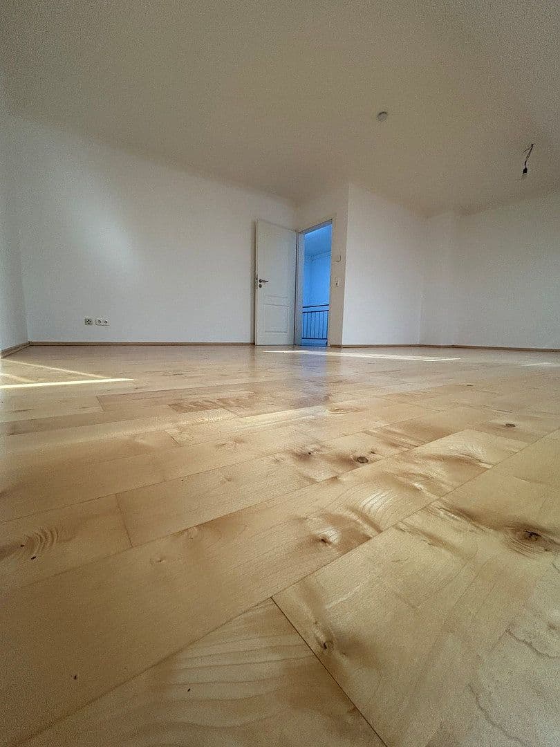 Prenájom domu 186 m², pozemok 384 m², Leverkusen, Severné Porýnie - Westfálsko Prenájom domu 186 m², pozemok 384 m², Leverkusen, Severné Porýnie - Westfálsko