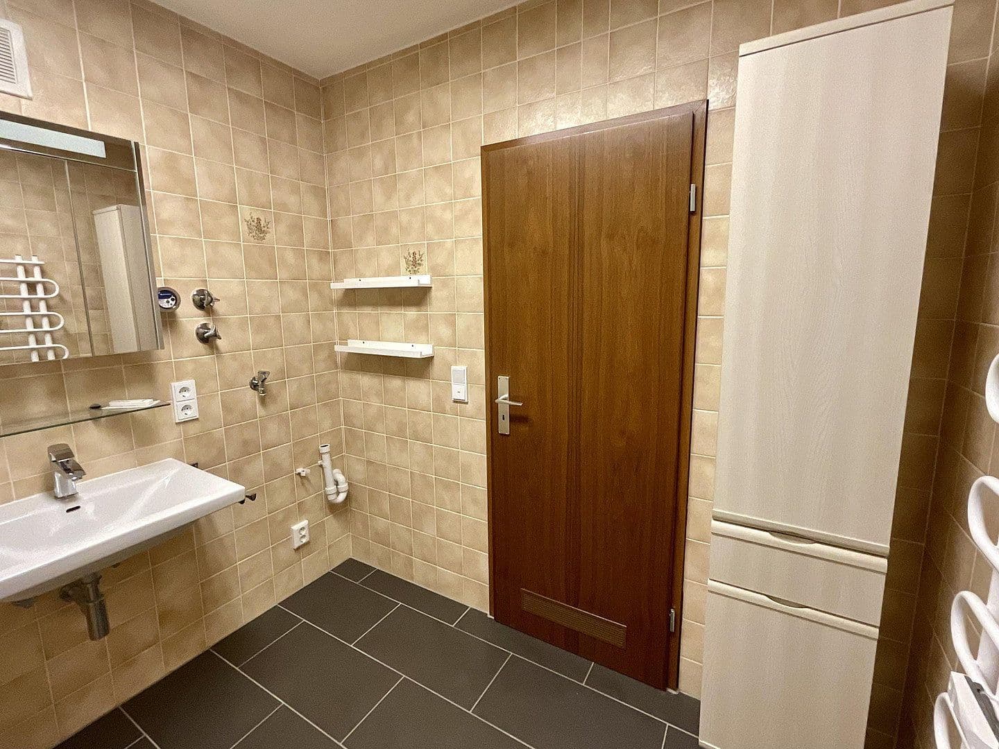Prenájom bytu 3-izbový 92 m², Stadtbergen, Bavorsko Prenájom bytu 3-izbový 92 m², Stadtbergen, Bavorsko