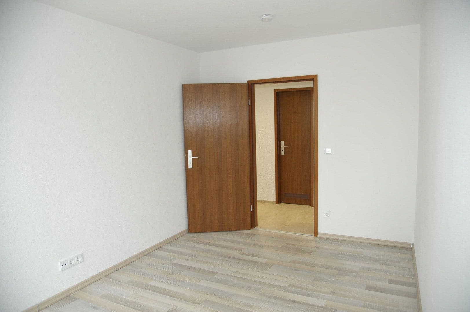 Prenájom bytu 3-izbový 92 m², Stadtbergen, Bavorsko Prenájom bytu 3-izbový 92 m², Stadtbergen, Bavorsko