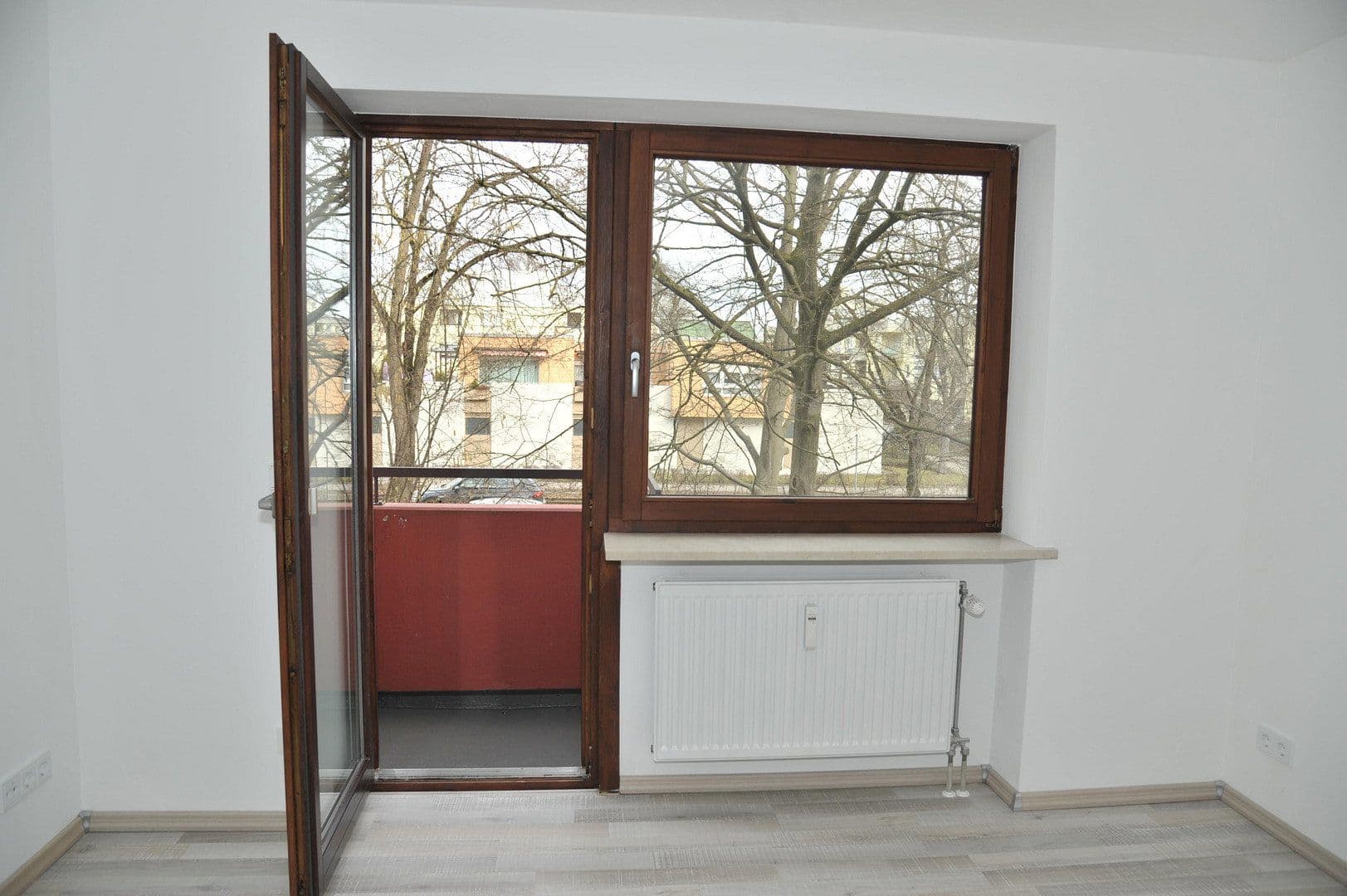 Prenájom bytu 3-izbový 92 m², Stadtbergen, Bavorsko Prenájom bytu 3-izbový 92 m², Stadtbergen, Bavorsko
