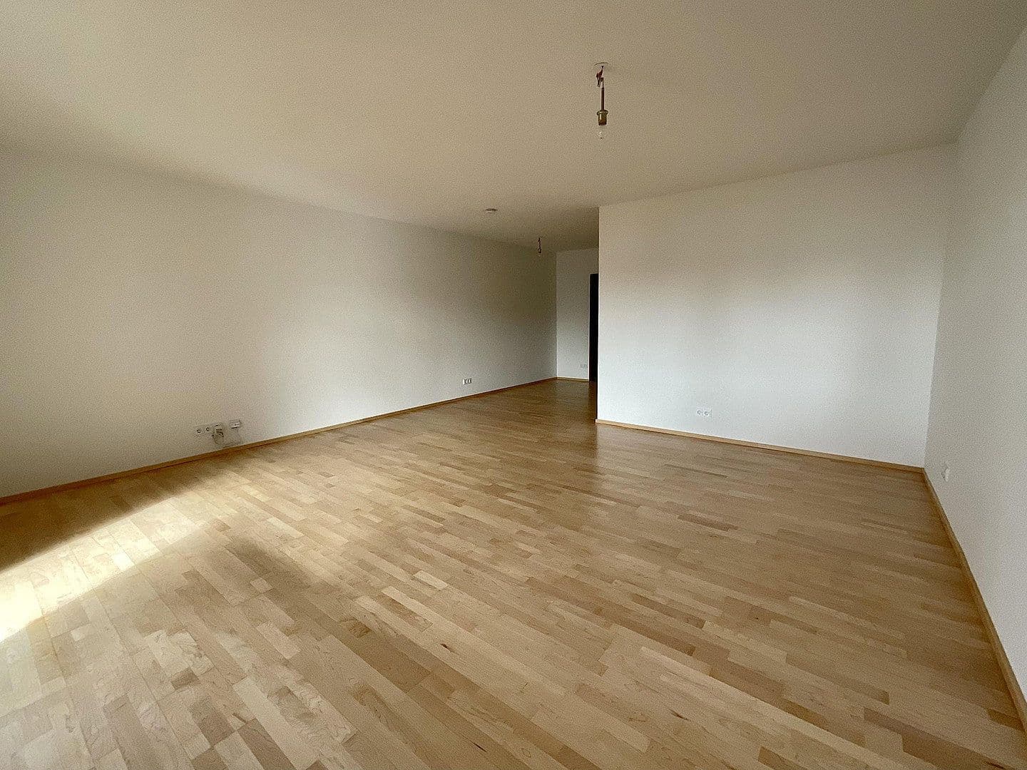 Prenájom bytu 3-izbový 92 m², Stadtbergen, Bavorsko Prenájom bytu 3-izbový 92 m², Stadtbergen, Bavorsko