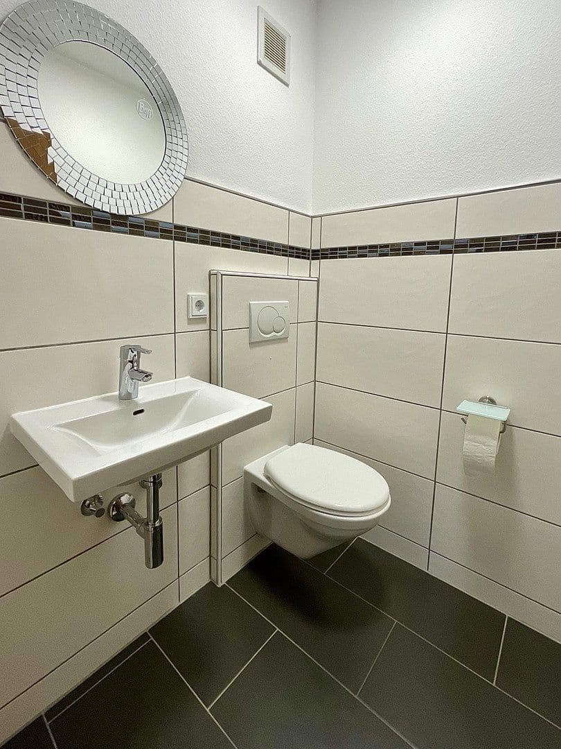 Prenájom bytu 3-izbový 92 m², Stadtbergen, Bavorsko Prenájom bytu 3-izbový 92 m², Stadtbergen, Bavorsko