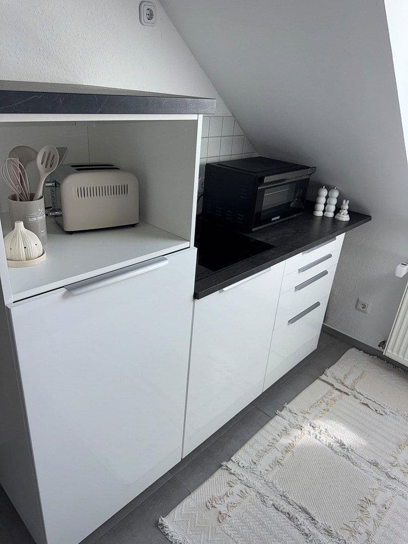 Prenájom bytu 2-izbový 40 m², Stolberg, Severné Porýnie - Westfálsko Prenájom bytu 2-izbový 40 m², Stolberg, Severné Porýnie - Westfálsko