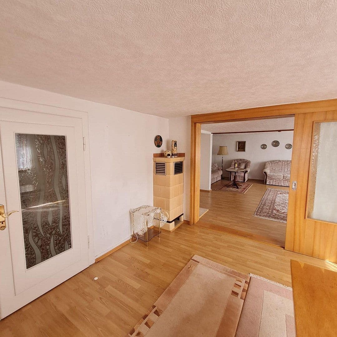 Predaj domu 158 m², pozemok 1.030 m², Hauptstraße 37, Steinbach-Hallenberg, Durínsko Predaj domu 158 m², pozemok 1.030 m², Hauptstraße 37, Steinbach-Hallenberg, Durínsko