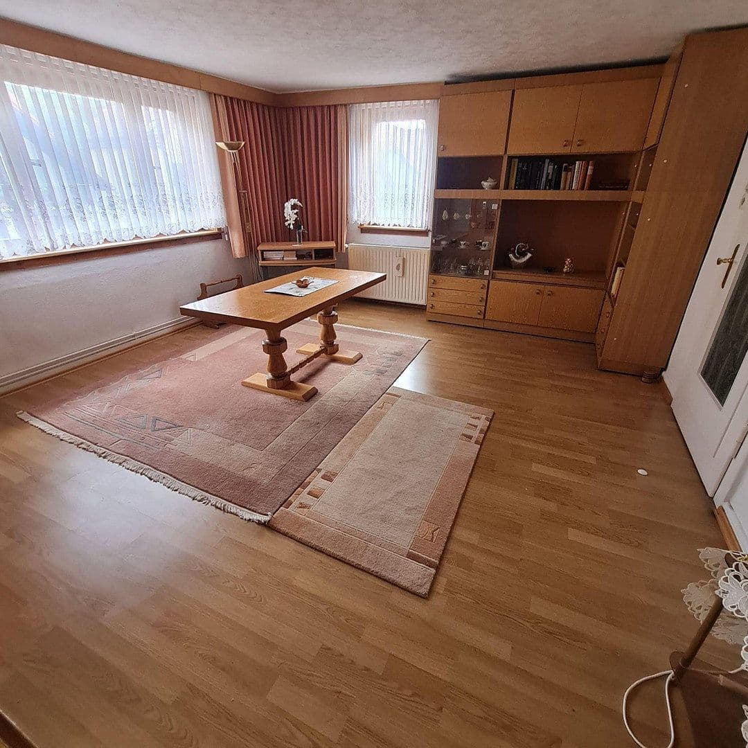 Predaj domu 158 m², pozemok 1.030 m², Hauptstraße 37, Steinbach-Hallenberg, Durínsko Predaj domu 158 m², pozemok 1.030 m², Hauptstraße 37, Steinbach-Hallenberg, Durínsko