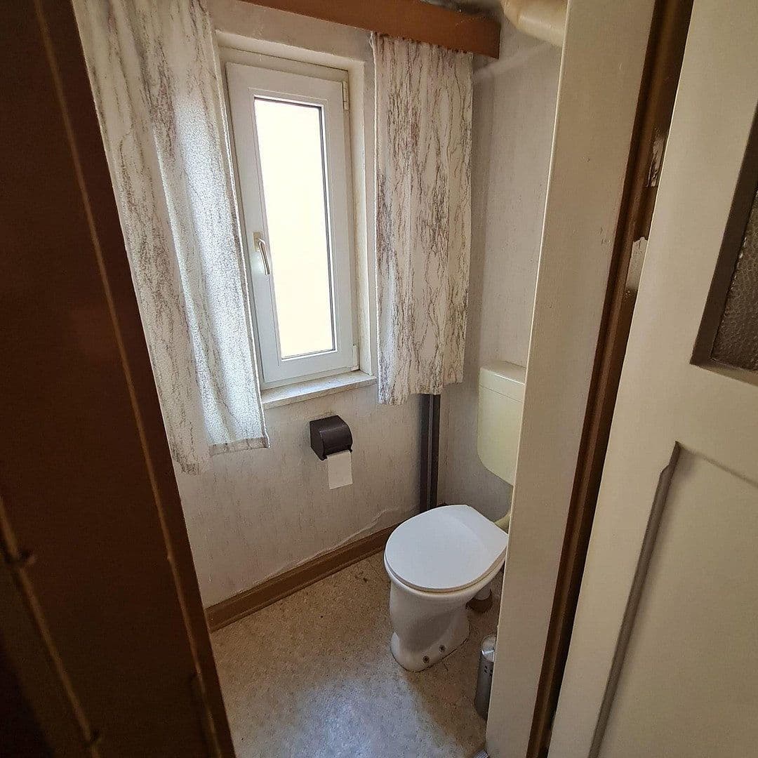 Predaj domu 158 m², pozemok 1.030 m², Hauptstraße 37, Steinbach-Hallenberg, Durínsko Predaj domu 158 m², pozemok 1.030 m², Hauptstraße 37, Steinbach-Hallenberg, Durínsko