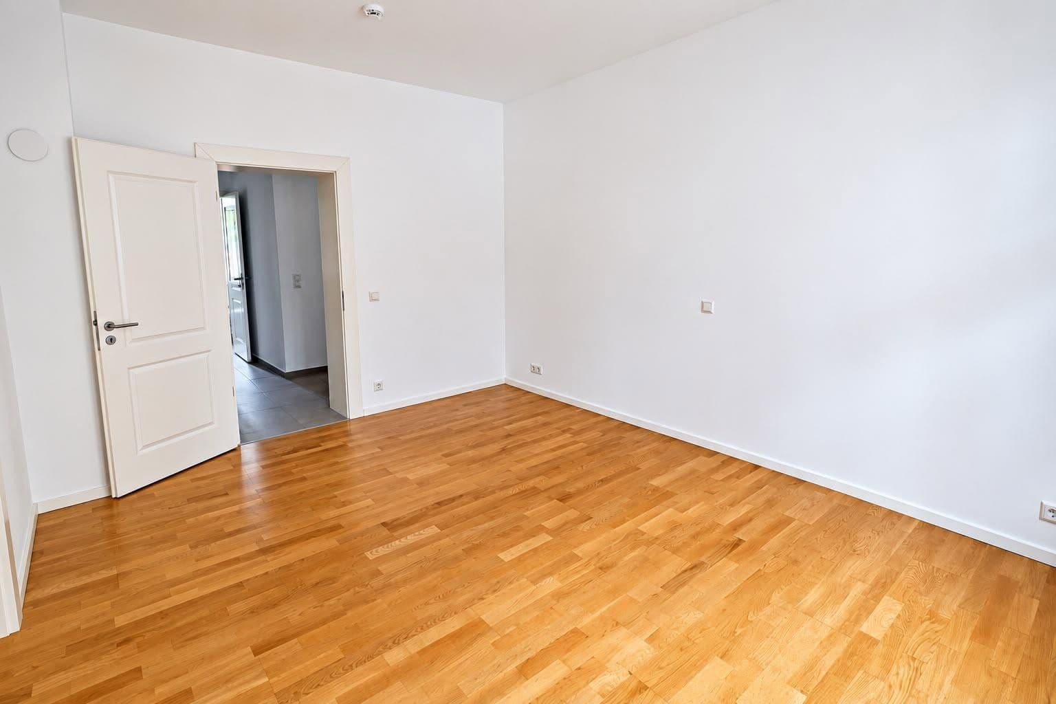 Prenájom bytu 4-izbový 96 m², Fenitzerstraße 29, Nürnberg, Bavorsko Prenájom bytu 4-izbový 96 m², Fenitzerstraße 29, Nürnberg, Bavorsko