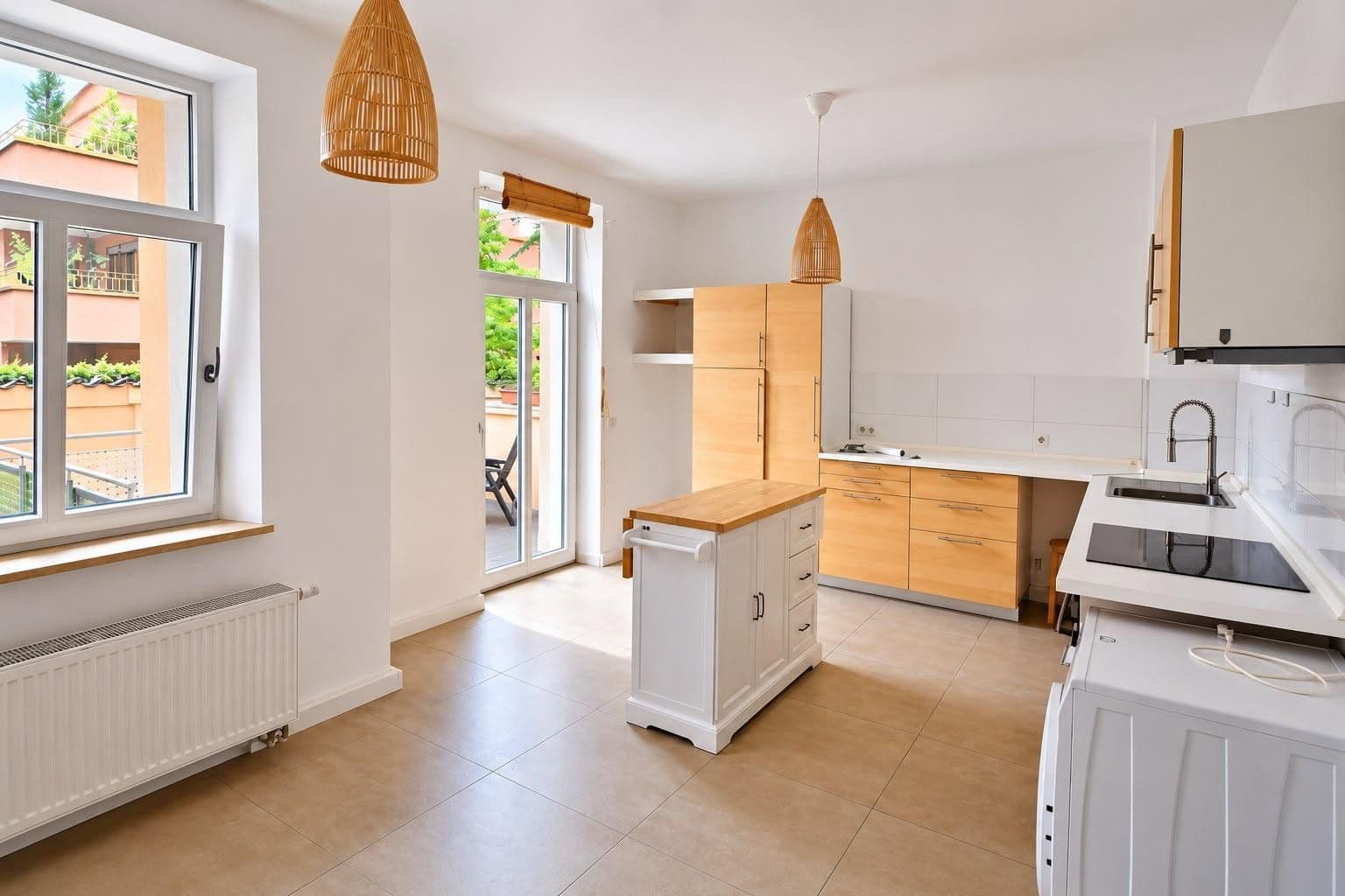 Prenájom bytu 4-izbový 96 m², Fenitzerstraße 29, Nürnberg, Bavorsko Prenájom bytu 4-izbový 96 m², Fenitzerstraße 29, Nürnberg, Bavorsko