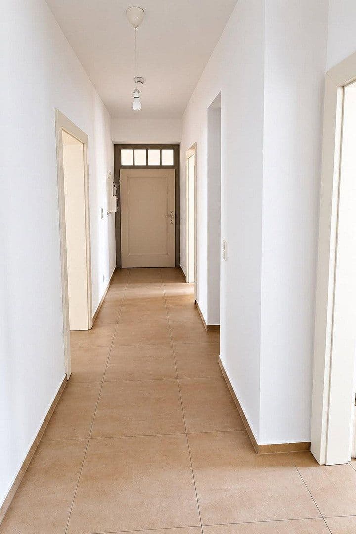 Prenájom bytu 4-izbový 96 m², Fenitzerstraße 29, Nürnberg, Bavorsko Prenájom bytu 4-izbový 96 m², Fenitzerstraße 29, Nürnberg, Bavorsko