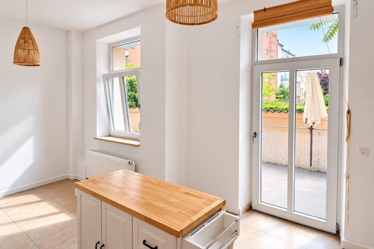 Prenájom bytu 4-izbový 96 m², Fenitzerstraße 29, Nürnberg, Bavorsko Prenájom bytu 4-izbový 96 m², Fenitzerstraße 29, Nürnberg, Bavorsko