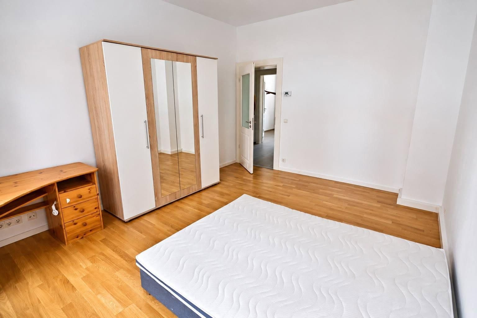 Prenájom bytu 4-izbový 96 m², Fenitzerstraße 29, Nürnberg, Bavorsko Prenájom bytu 4-izbový 96 m², Fenitzerstraße 29, Nürnberg, Bavorsko