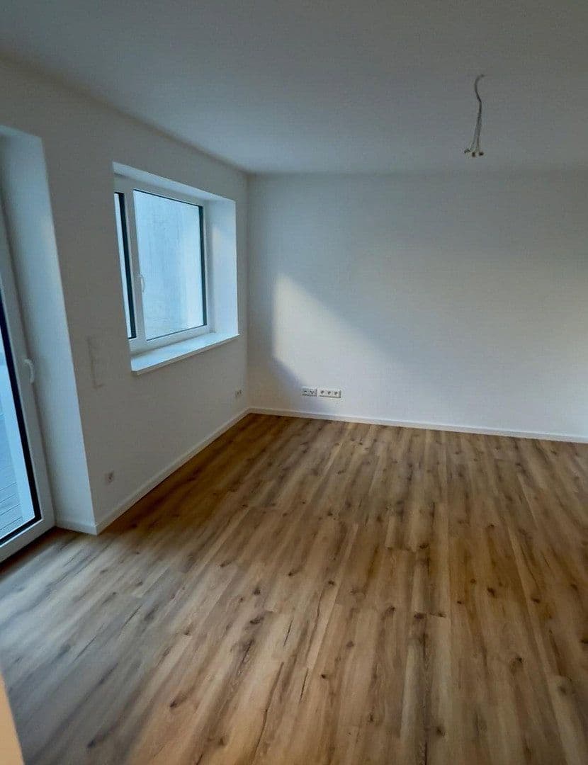 Prenájom bytu 4-izbový 91 m², Würzburg, Bavorsko Prenájom bytu 4-izbový 91 m², Würzburg, Bavorsko