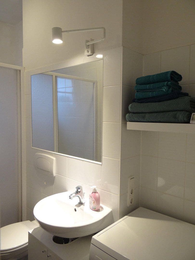 Prenájom bytu 2-izbový 53 m², Glienicker Weg 88, Berlin, Berlín Prenájom bytu 2-izbový 53 m², Glienicker Weg 88, Berlin, Berlín
