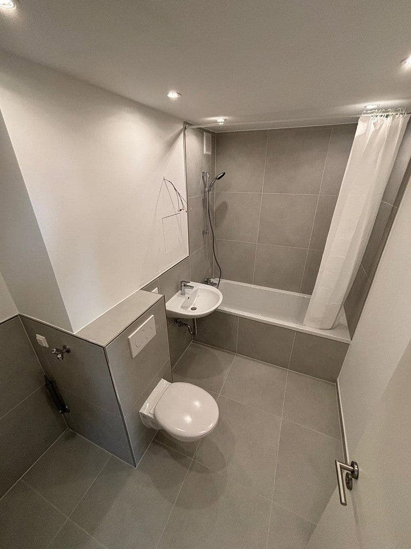 Prenájom bytu 2-izbový 69 m², Feldbergstr. 12, Heusenstamm, Hesensko Prenájom bytu 2-izbový 69 m², Feldbergstr. 12, Heusenstamm, Hesensko