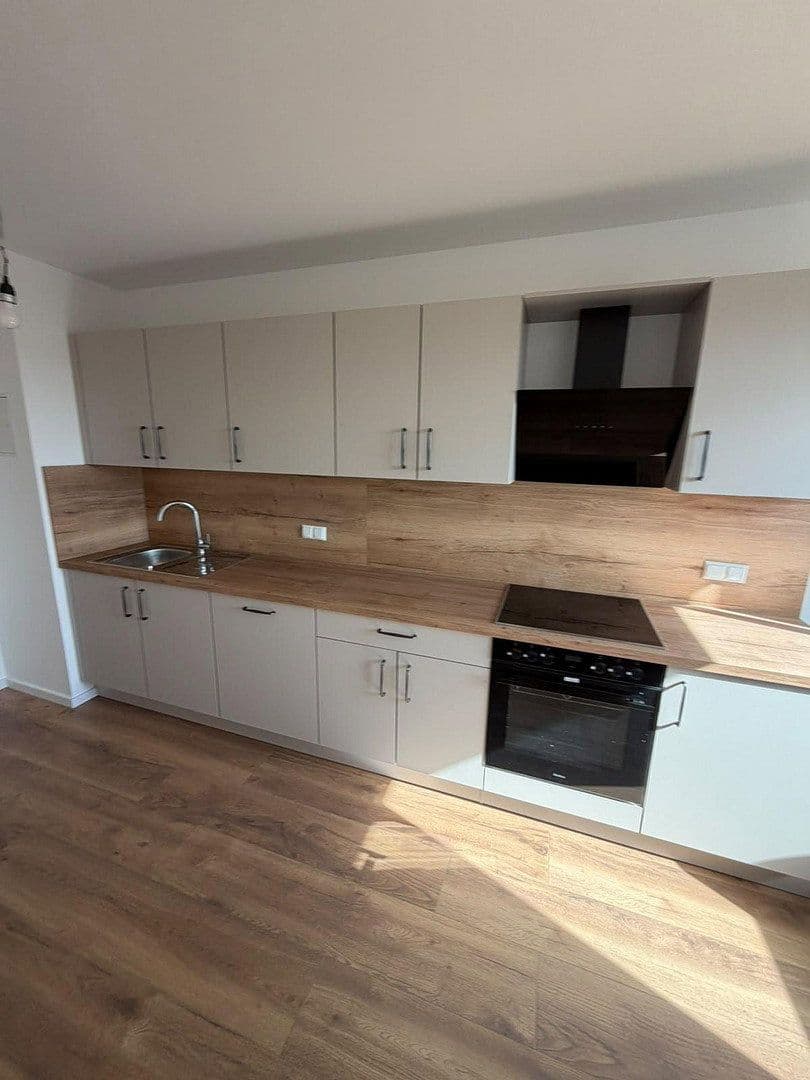 Prenájom bytu 2-izbový 69 m², Feldbergstr. 12, Heusenstamm, Hesensko Prenájom bytu 2-izbový 69 m², Feldbergstr. 12, Heusenstamm, Hesensko