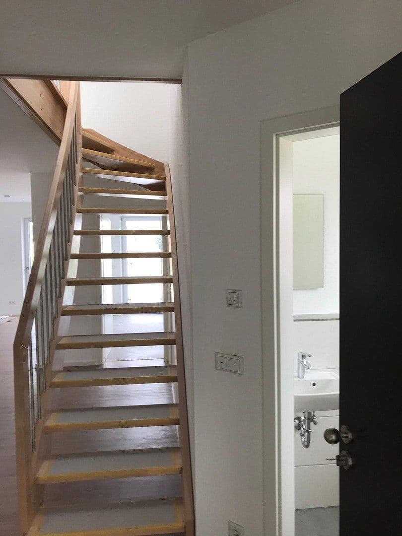 Prenájom bytu 5-izbový 133 m², Pförring, Bavorsko Prenájom bytu 5-izbový 133 m², Pförring, Bavorsko