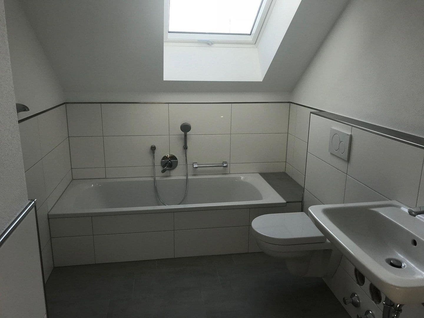 Prenájom bytu 5-izbový 133 m², Pförring, Bavorsko Prenájom bytu 5-izbový 133 m², Pförring, Bavorsko