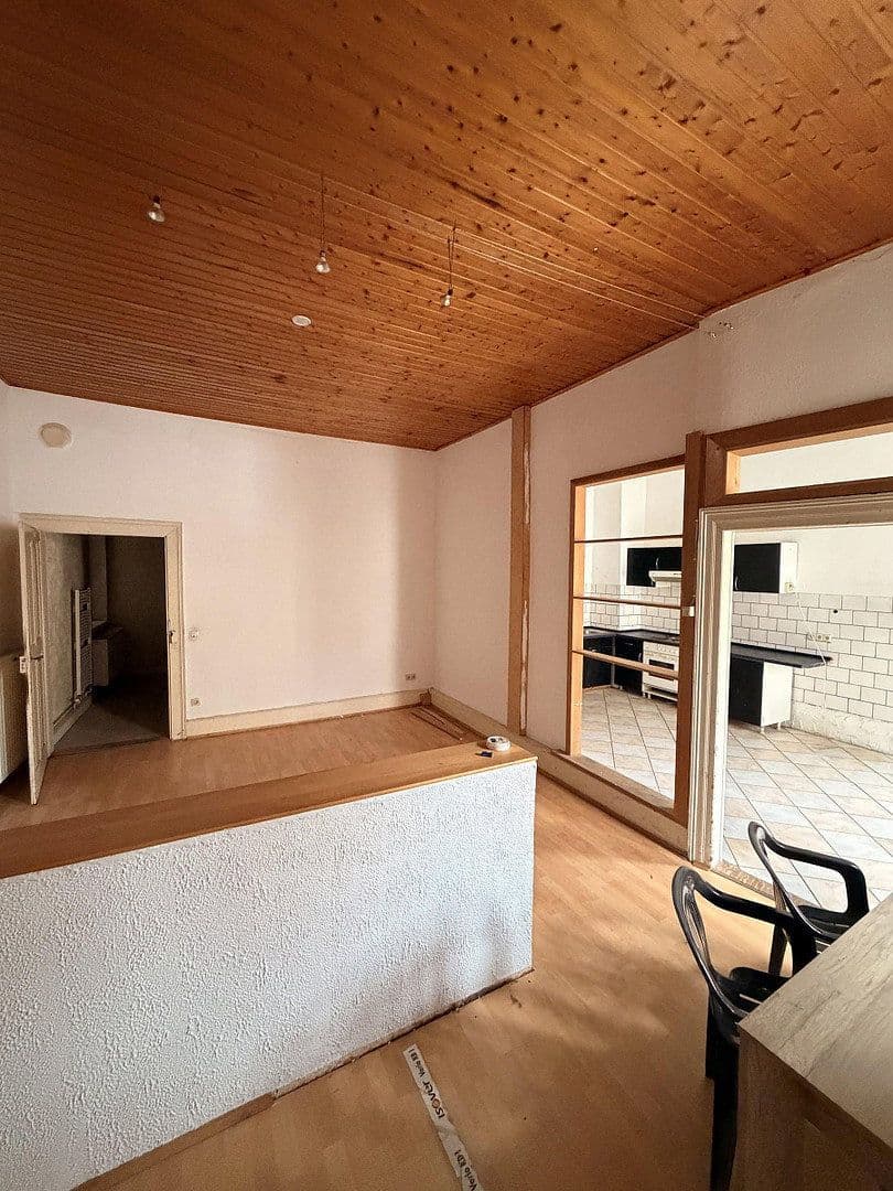 Predaj domu 395 m², pozemok 203 m², Waffenstraße 23, Landau in der Pfalz, Porýnie-Falcko Predaj domu 395 m², pozemok 203 m², Waffenstraße 23, Landau in der Pfalz, Porýnie-Falcko
