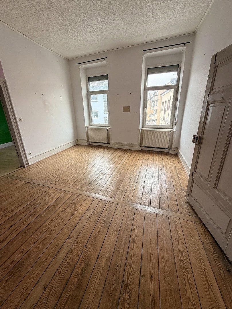Predaj domu 395 m², pozemok 203 m², Waffenstraße 23, Landau in der Pfalz, Porýnie-Falcko Predaj domu 395 m², pozemok 203 m², Waffenstraße 23, Landau in der Pfalz, Porýnie-Falcko