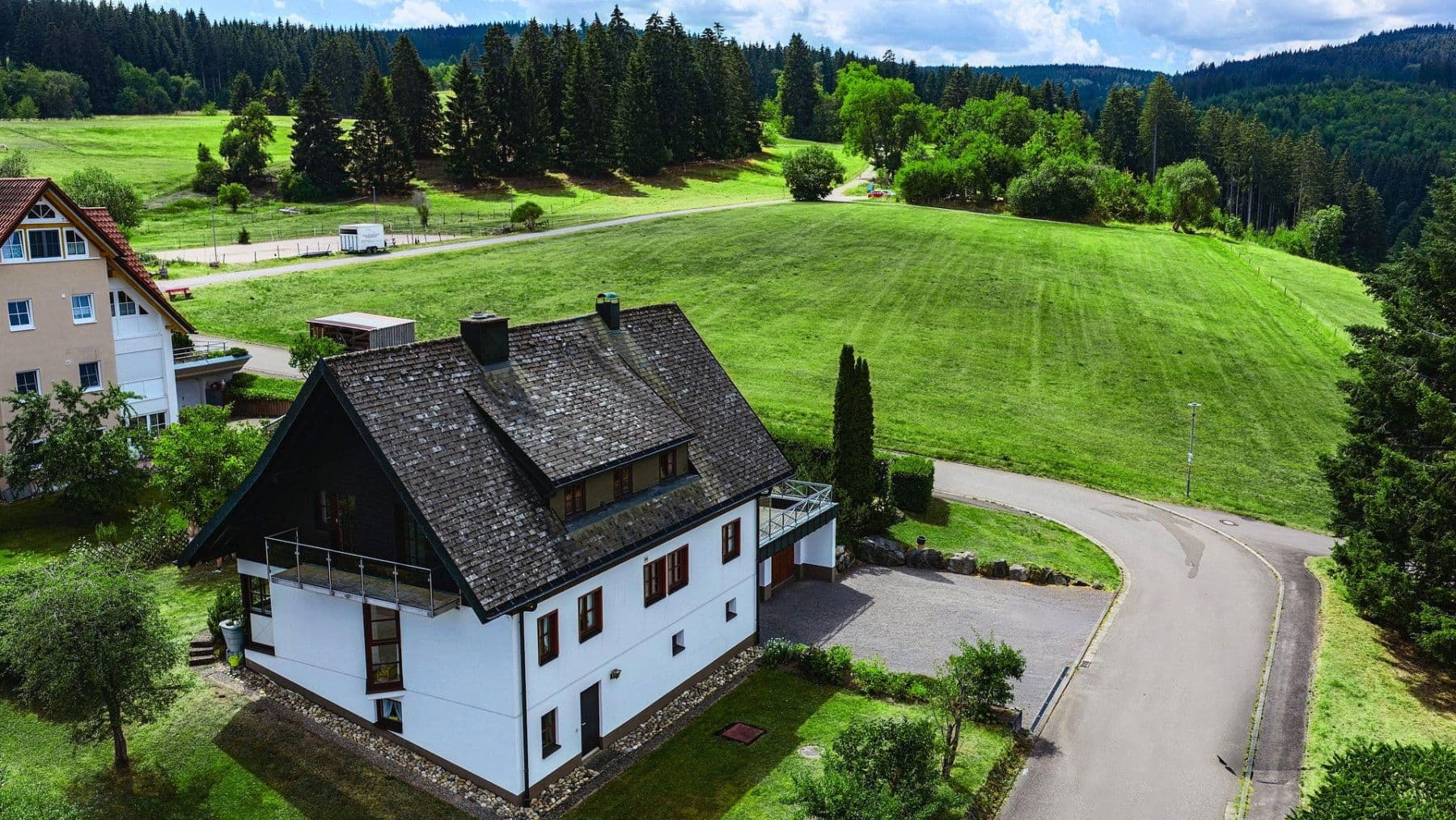 Predaj domu 187 m², pozemok 914 m², Lenzkirch, Bádensko-Wurttembersko Predaj domu 187 m², pozemok 914 m², Lenzkirch, Bádensko-Wurttembersko
