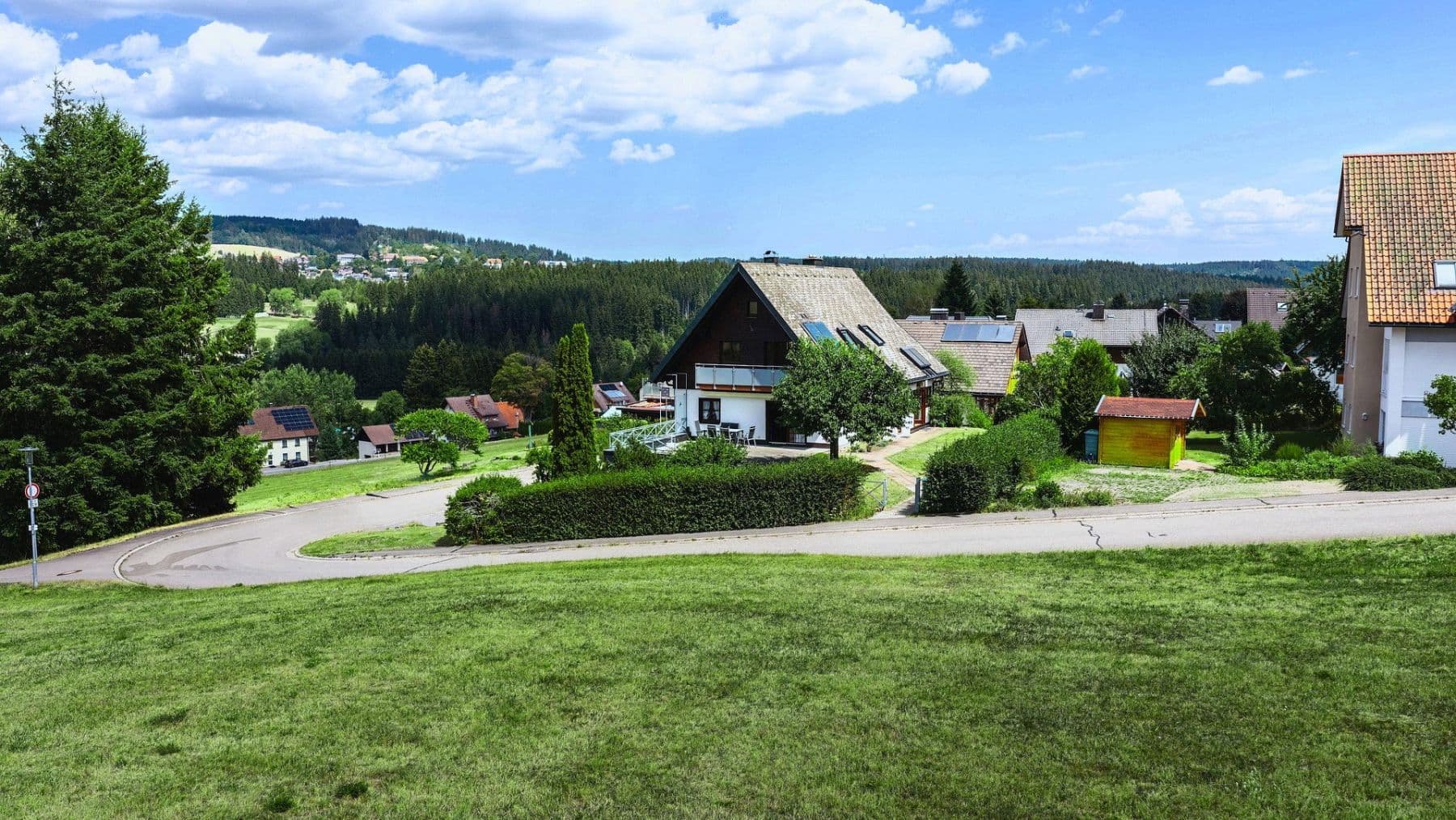 Predaj domu 187 m², pozemok 914 m², Lenzkirch, Bádensko-Wurttembersko Predaj domu 187 m², pozemok 914 m², Lenzkirch, Bádensko-Wurttembersko