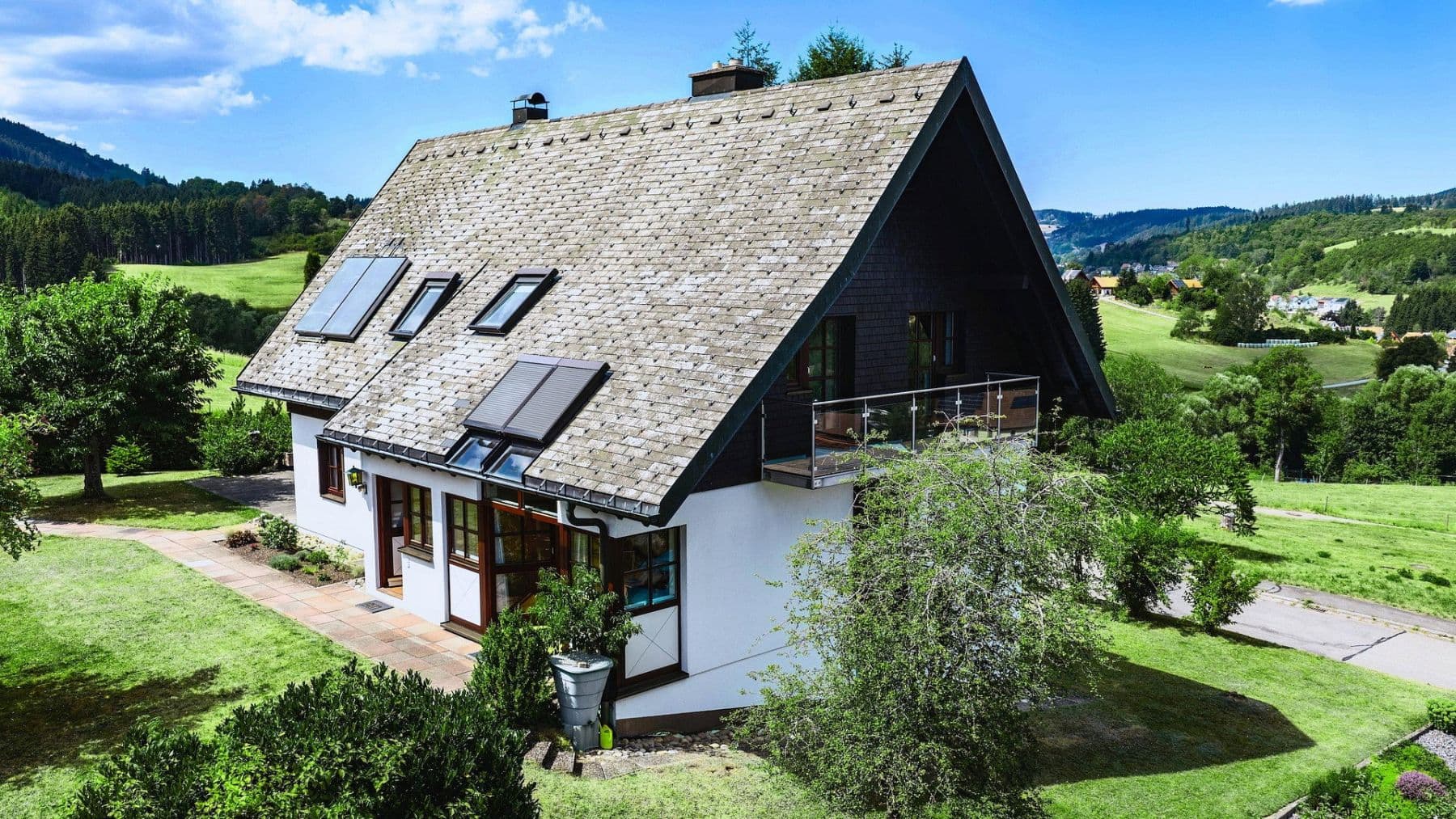 Predaj domu 187 m², pozemok 914 m², Lenzkirch, Bádensko-Wurttembersko Predaj domu 187 m², pozemok 914 m², Lenzkirch, Bádensko-Wurttembersko