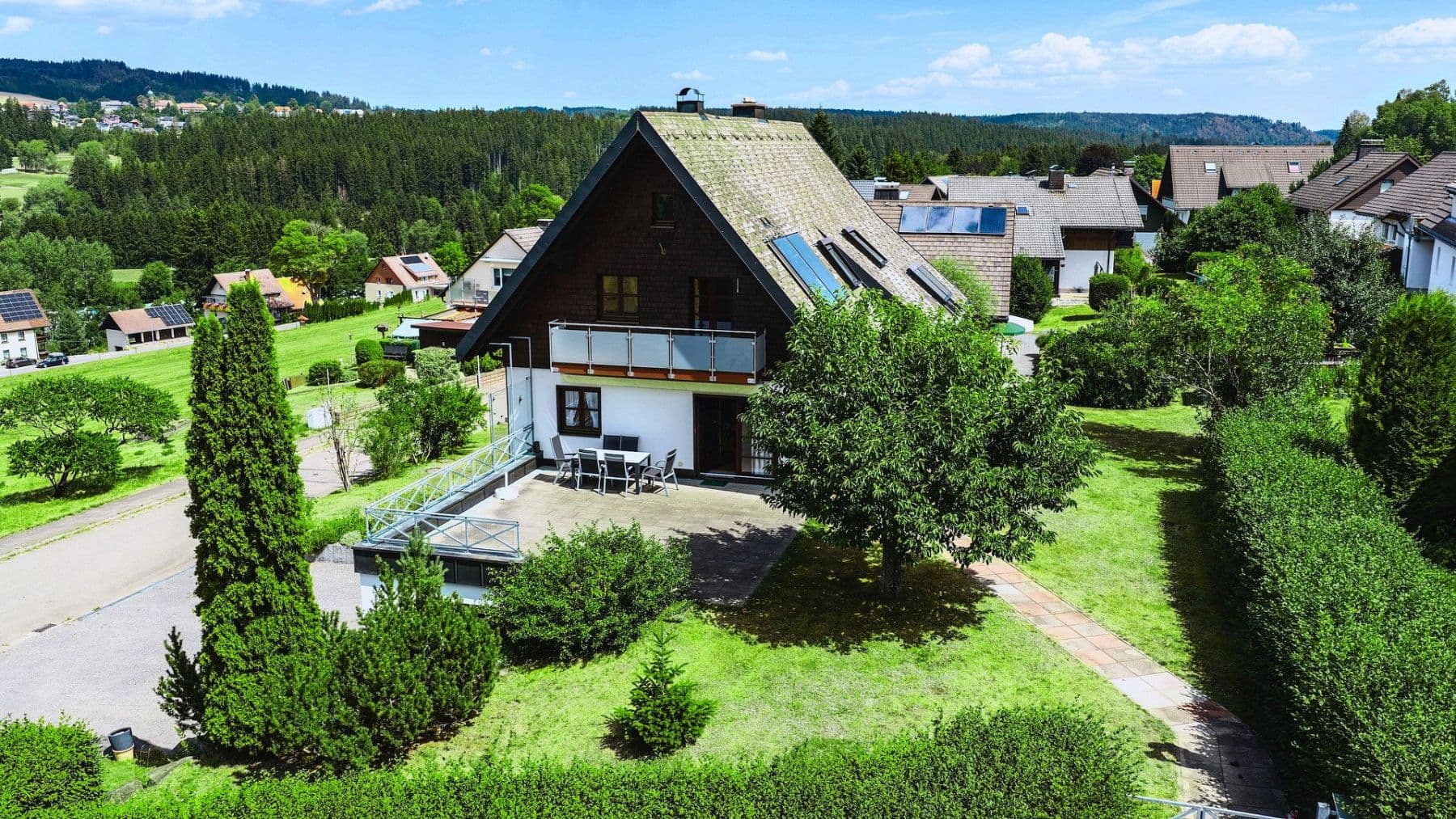 Predaj domu 187 m², pozemok 914 m², Lenzkirch, Bádensko-Wurttembersko Predaj domu 187 m², pozemok 914 m², Lenzkirch, Bádensko-Wurttembersko