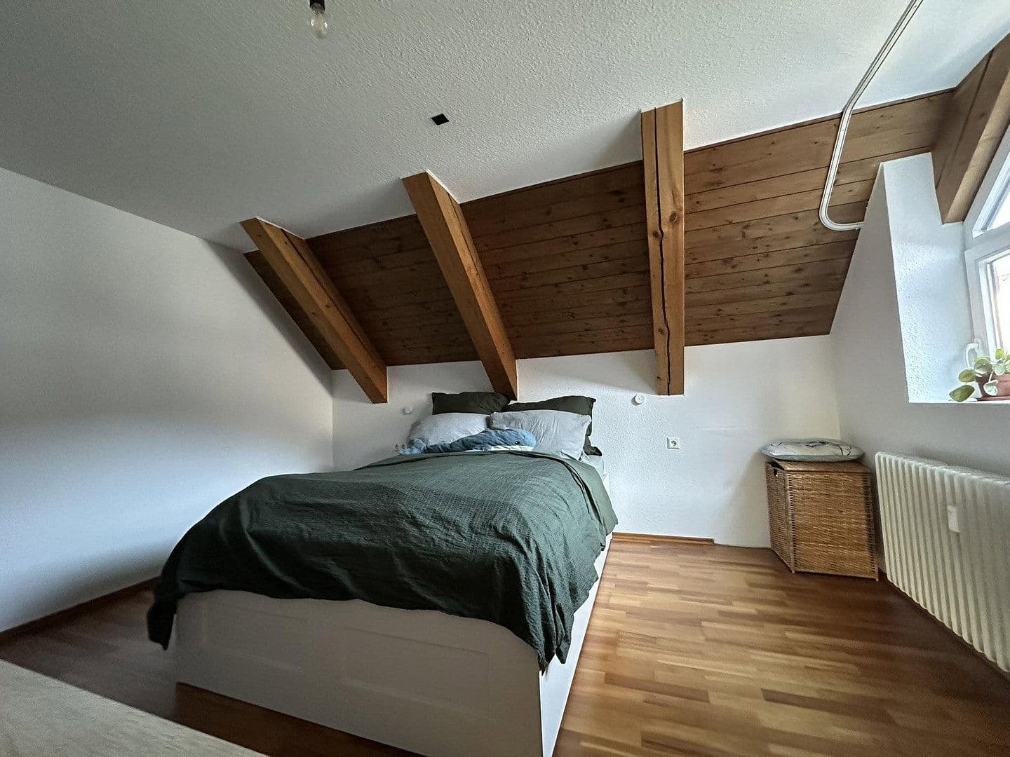 Prenájom bytu 2-izbový 77 m², Traubenstraße 27, Weinstadt, Bádensko-Wurttembersko Prenájom bytu 2-izbový 77 m², Traubenstraße 27, Weinstadt, Bádensko-Wurttembersko