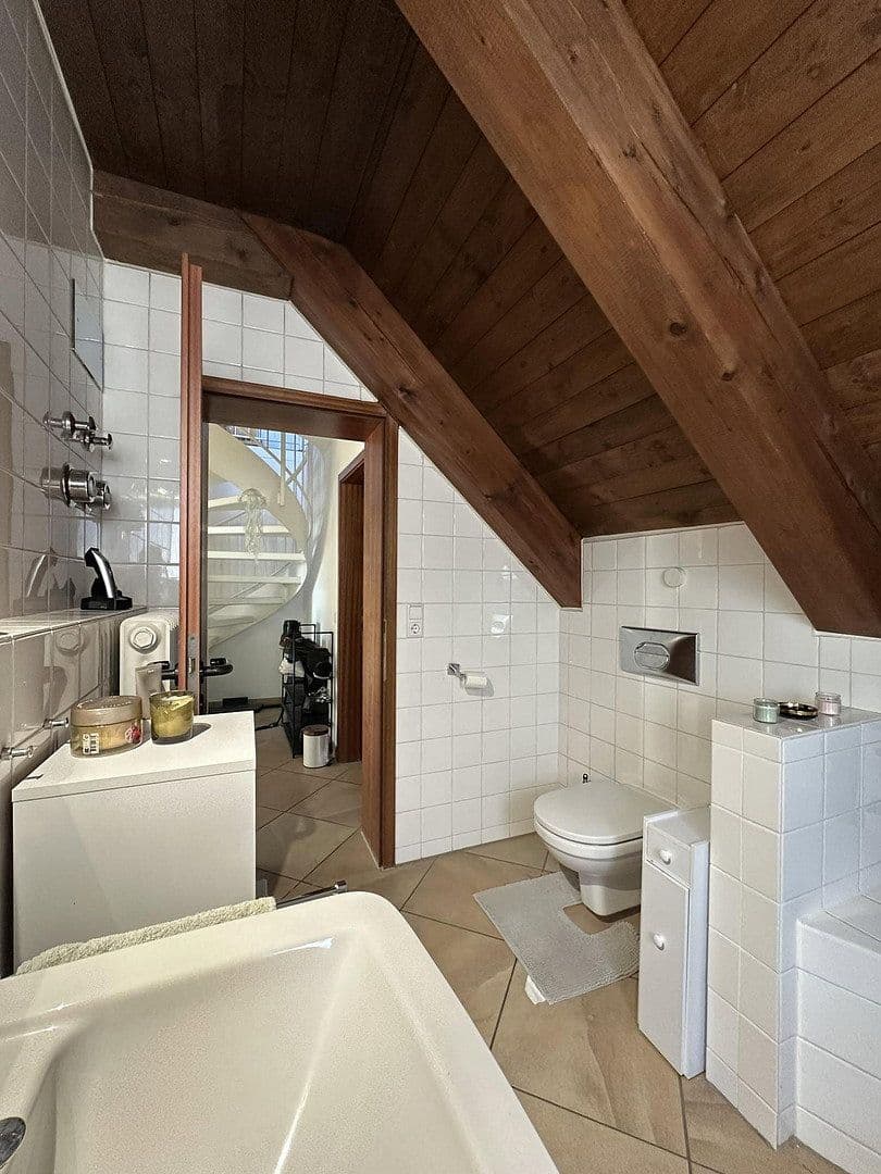 Prenájom bytu 2-izbový 77 m², Traubenstraße 27, Weinstadt, Bádensko-Wurttembersko Prenájom bytu 2-izbový 77 m², Traubenstraße 27, Weinstadt, Bádensko-Wurttembersko