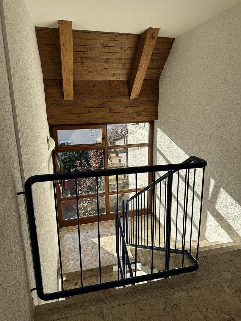 Prenájom bytu 2-izbový 77 m², Traubenstraße 27, Weinstadt, Bádensko-Wurttembersko Prenájom bytu 2-izbový 77 m², Traubenstraße 27, Weinstadt, Bádensko-Wurttembersko