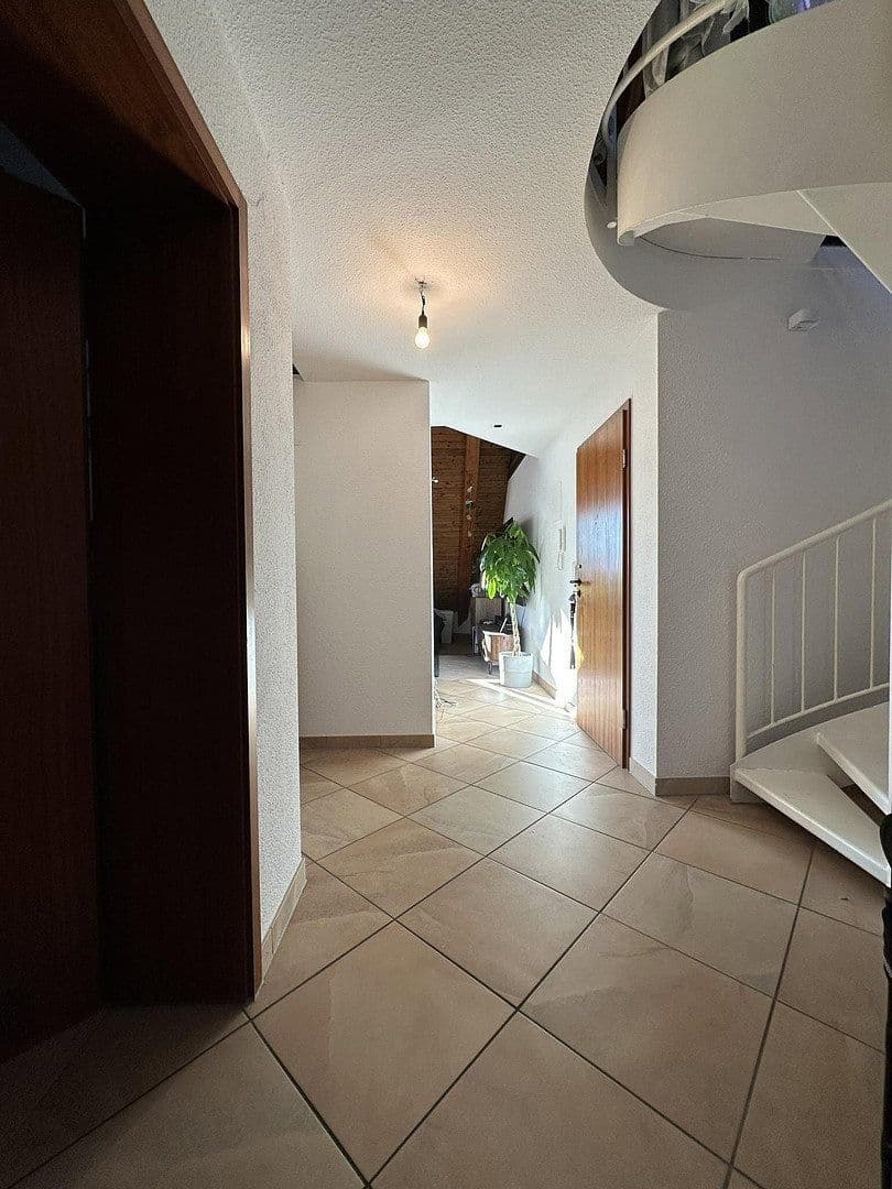 Prenájom bytu 2-izbový 77 m², Traubenstraße 27, Weinstadt, Bádensko-Wurttembersko Prenájom bytu 2-izbový 77 m², Traubenstraße 27, Weinstadt, Bádensko-Wurttembersko