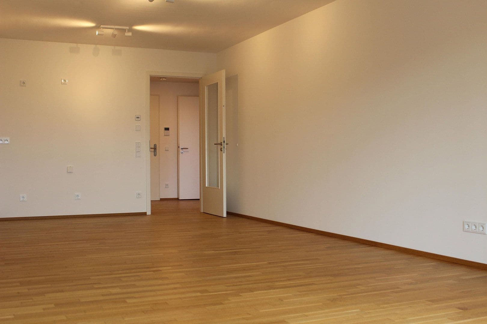 Prenájom bytu 2-izbový 68 m², Leipziger Str. 35 D, Dresden, Sasko Prenájom bytu 2-izbový 68 m², Leipziger Str. 35 D, Dresden, Sasko