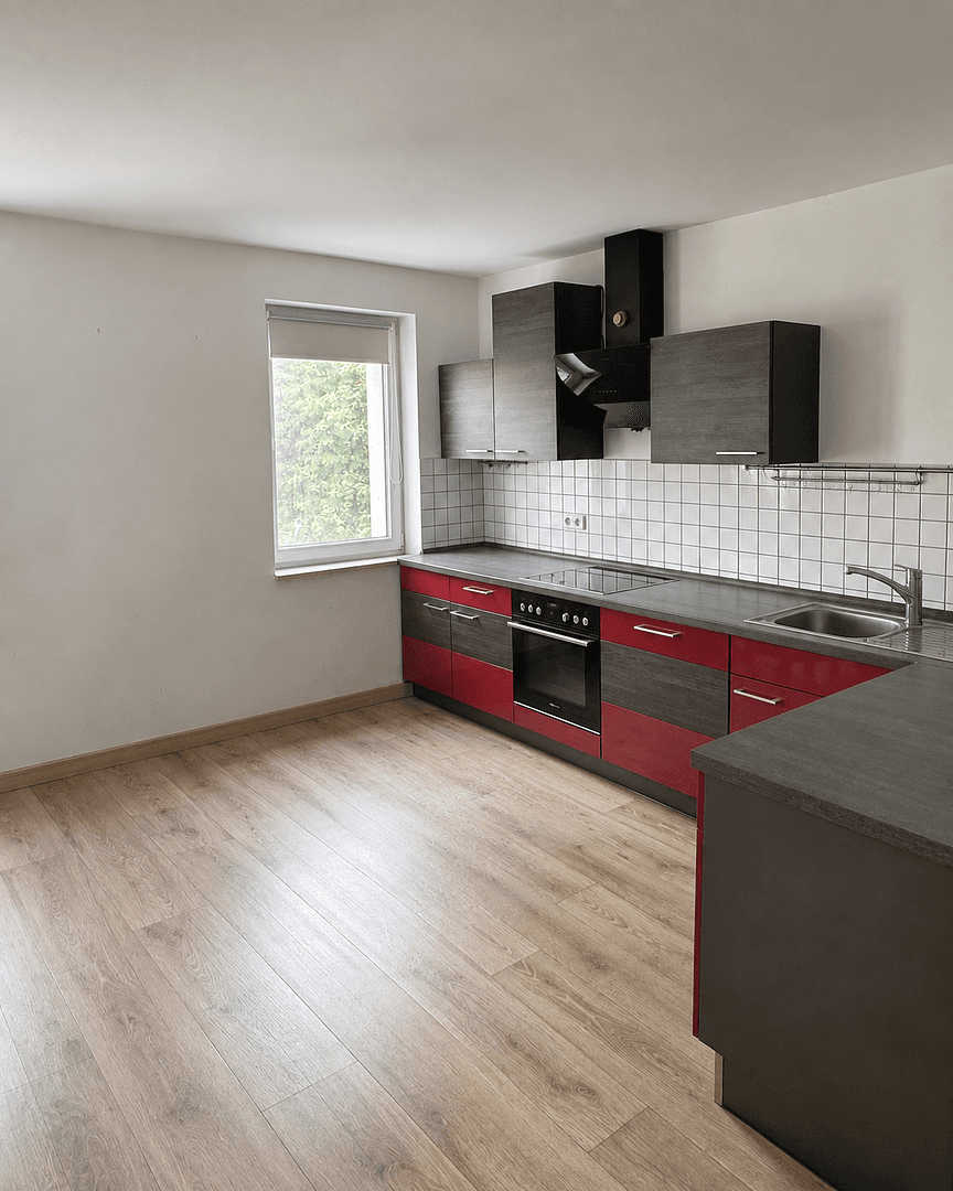 Prenájom bytu 4-izbový 135 m², Rudolfstraße 8, Chemnitz, Sasko Prenájom bytu 4-izbový 135 m², Rudolfstraße 8, Chemnitz, Sasko