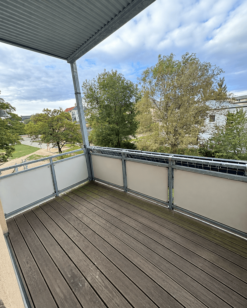 Prenájom bytu 4-izbový 135 m², Rudolfstraße 8, Chemnitz, Sasko Prenájom bytu 4-izbový 135 m², Rudolfstraße 8, Chemnitz, Sasko