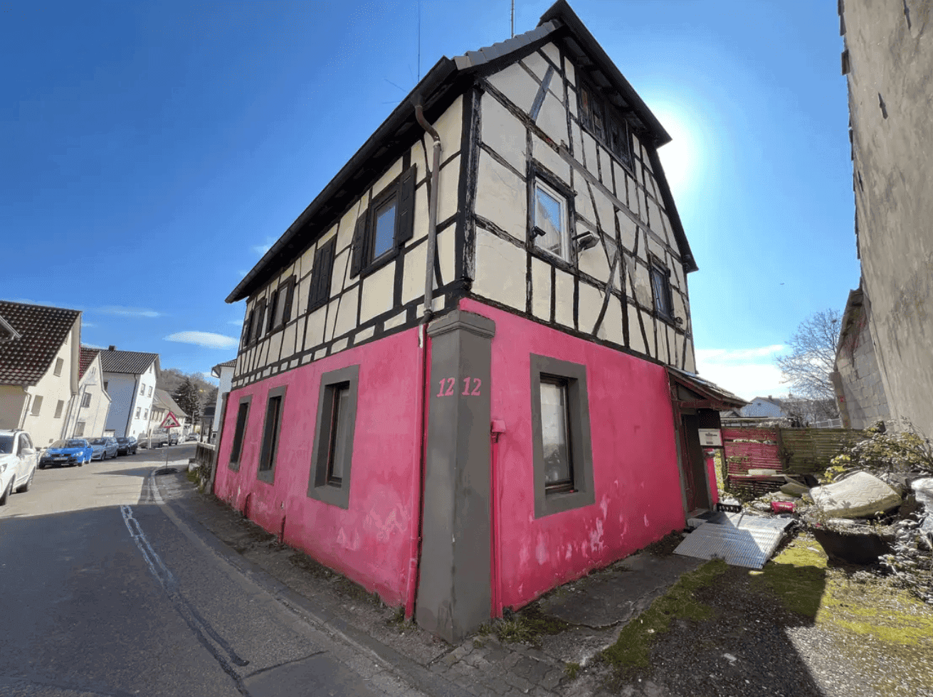 Predaj domu 113 m², pozemok 403 m², Kraichtal, Bádensko-Wurttembersko Predaj domu 113 m², pozemok 403 m², Kraichtal, Bádensko-Wurttembersko