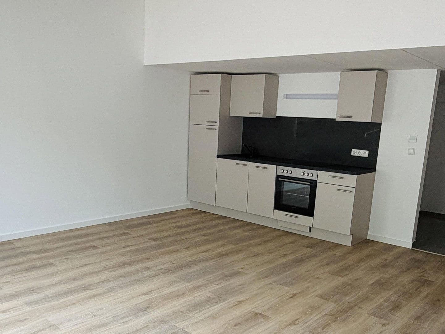 Prenájom bytu 2-izbový 49 m², Düren, Severné Porýnie - Westfálsko Prenájom bytu 2-izbový 49 m², Düren, Severné Porýnie - Westfálsko