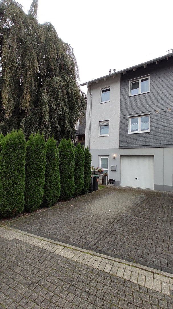 Predaj domu 157 m², pozemok 470 m², Ronsdorfer Str. 12a, Remscheid-Hasten, Severné Porýnie - Westfálsko Predaj domu 157 m², pozemok 470 m², Ronsdorfer Str. 12a, Remscheid-Hasten, Severné Porýnie - Westfálsko