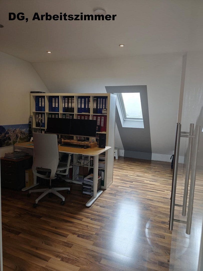 Predaj domu 157 m², pozemok 470 m², Ronsdorfer Str. 12a, Remscheid-Hasten, Severné Porýnie - Westfálsko Predaj domu 157 m², pozemok 470 m², Ronsdorfer Str. 12a, Remscheid-Hasten, Severné Porýnie - Westfálsko